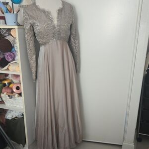 Victor Costa Elegant Gray Lace Long Sleeve Dress